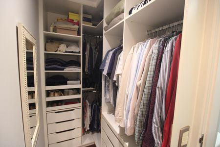Apartamento à venda com 210m², 3 quartos e 3 vagasQuarto 4 - Closet