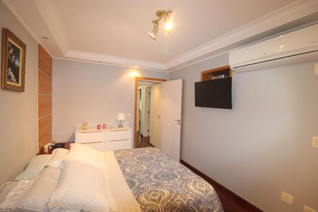 Apartamento à venda com 210m², 3 quartos e 3 vagasQuarto 4