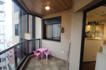 Apartamento à venda com 210m², 3 quartos e 3 vagasSala - Varanda