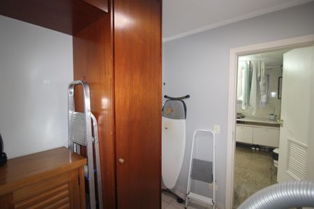Apartamento à venda com 210m², 3 quartos e 3 vagasÁrea de Serviço - Quarto