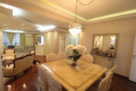 Apartamento à venda com 210m², 3 quartos e 3 vagasSala