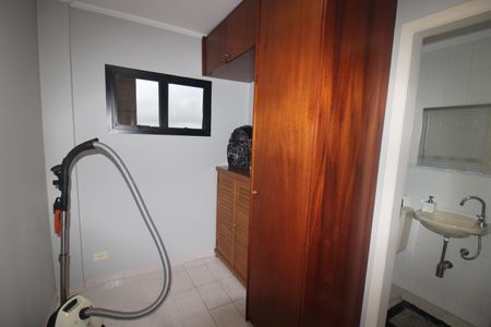 Apartamento à venda com 210m², 3 quartos e 3 vagasÁrea de Serviço - Quarto