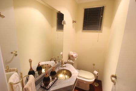 Apartamento à venda com 210m², 3 quartos e 3 vagasLavabo