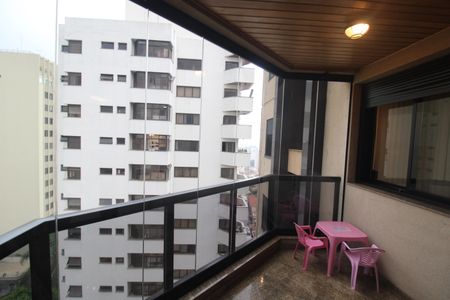 Apartamento à venda com 210m², 3 quartos e 3 vagasSala - Varanda