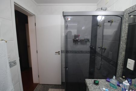 Apartamento à venda com 210m², 3 quartos e 3 vagasQuarto 2 - Banheiro