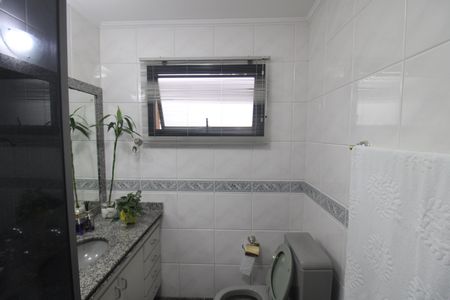 Apartamento à venda com 210m², 3 quartos e 3 vagasQuarto 2 - Banheiro