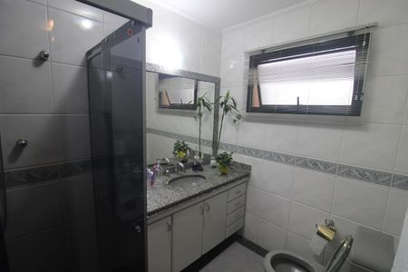Apartamento à venda com 210m², 3 quartos e 3 vagasQuarto 2 - Banheiro