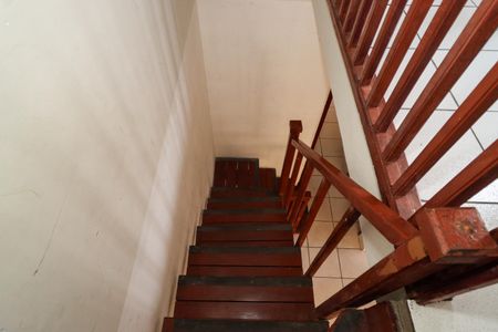 Casa à venda com 230m², 4 quartos e 2 vagasEscada