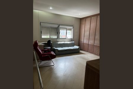 Apartamento à venda com 240m², 3 quartos e 1 vaga Apartamento à venda com 240m², 3 quartos e 1 vagaFoto 03