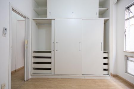 Apartamento à venda com 56m², 2 quartos e sem vaga Apartamento à venda com 56m², 2 quartos e sem vagaQuarto