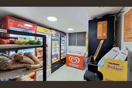 Apartamento à venda com 67m², 2 quartos e 1 vagaMini Mercado