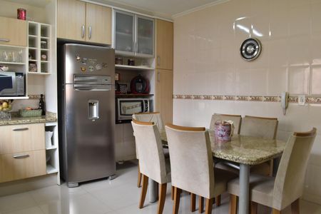 Casa para alugar com 320m², 4 quartos e 4 vagasCozinha