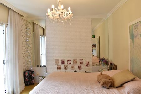 Casa para alugar com 320m², 4 quartos e 4 vagasSuíte 3