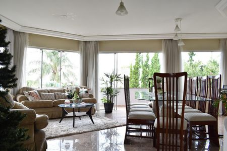 Casa para alugar com 320m², 4 quartos e 4 vagasSala 1