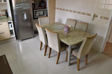 Casa para alugar com 320m², 4 quartos e 4 vagasCozinha