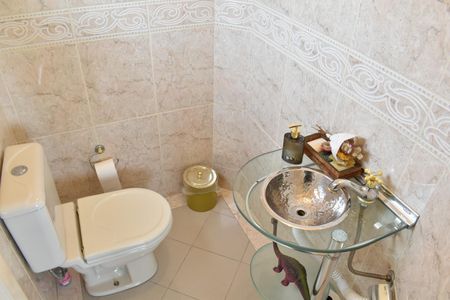 Casa para alugar com 320m², 4 quartos e 4 vagasLavabo