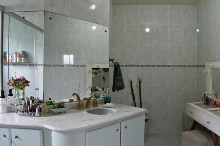 Casa para alugar com 320m², 4 quartos e 4 vagasBanheiro da Suíte 3