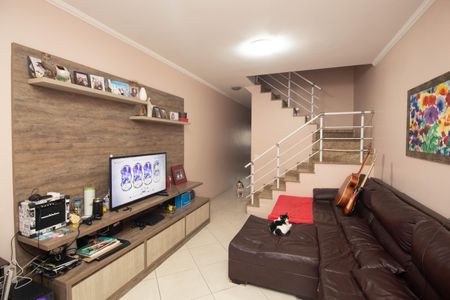 Casa à venda com 113m², 3 quartos e 2 vagas Casa à venda com 113m², 3 quartos e 2 vagasSala