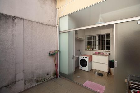 Casa à venda com 113m², 3 quartos e 2 vagas Casa à venda com 113m², 3 quartos e 2 vagasÁrea de Serviço