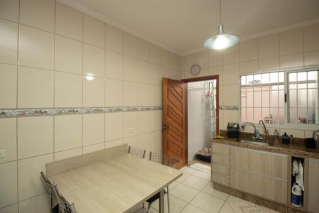 Casa à venda com 113m², 3 quartos e 2 vagas Casa à venda com 113m², 3 quartos e 2 vagasCozinha