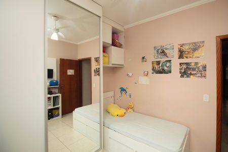 Casa à venda com 113m², 3 quartos e 2 vagas Casa à venda com 113m², 3 quartos e 2 vagasQuarto 2