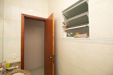 Casa à venda com 113m², 3 quartos e 2 vagas Casa à venda com 113m², 3 quartos e 2 vagasBanheiro 2
