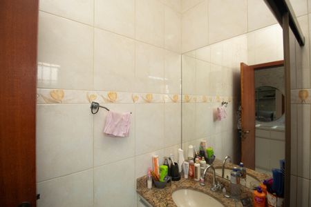 Casa à venda com 113m², 3 quartos e 2 vagas Casa à venda com 113m², 3 quartos e 2 vagasBanheiro da Suíte 1