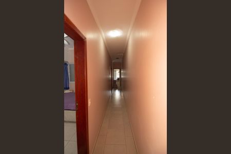 Casa à venda com 113m², 3 quartos e 2 vagas Casa à venda com 113m², 3 quartos e 2 vagasCorredor
