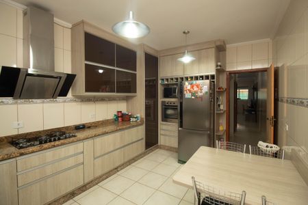 Casa à venda com 113m², 3 quartos e 2 vagas Casa à venda com 113m², 3 quartos e 2 vagasCozinha