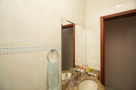 Casa à venda com 113m², 3 quartos e 2 vagas Casa à venda com 113m², 3 quartos e 2 vagasBanheiro 2