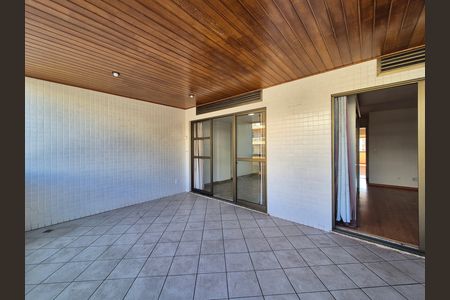 Apartamento para alugar com 119m², 3 quartos e 2 vagas Apartamento para alugar com 119m², 3 quartos e 2 vagasVaranda