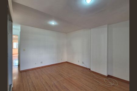 Apartamento para alugar com 119m², 3 quartos e 2 vagas Apartamento para alugar com 119m², 3 quartos e 2 vagasSuite