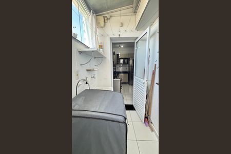 Apartamento à venda com 56m², 2 quartos e 1 vaga Apartamento à venda com 56m², 2 quartos e 1 vagaÁrea de Serviço