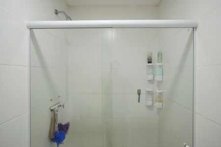 Apartamento à venda com 72m², 2 quartos e 2 vagasBanheiro da suíte