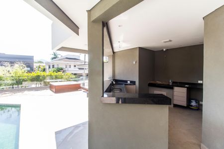 Casa de condomínio à venda com 598m², 4 quartos e 4 vagas Casa de condomínio à venda com 598m², 4 quartos e 4 vagasÁrea gourmet