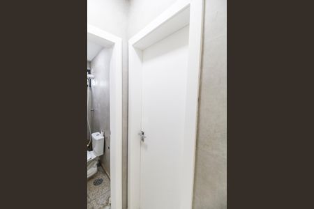 Casa de condomínio à venda com 598m², 4 quartos e 4 vagas Casa de condomínio à venda com 598m², 4 quartos e 4 vagasQuarto de Serviço