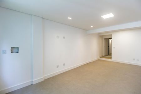 Casa de condomínio à venda com 598m², 4 quartos e 4 vagas Casa de condomínio à venda com 598m², 4 quartos e 4 vagasÁrea comum - Salão de festas