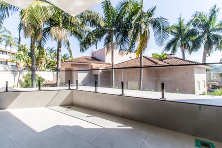 Casa de condomínio à venda com 598m², 4 quartos e 4 vagas Casa de condomínio à venda com 598m², 4 quartos e 4 vagasVista da Suíte