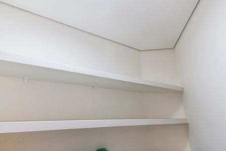 Casa de condomínio à venda com 598m², 4 quartos e 4 vagas Casa de condomínio à venda com 598m², 4 quartos e 4 vagasDespensa