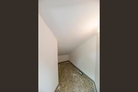 Casa de condomínio à venda com 598m², 4 quartos e 4 vagas Casa de condomínio à venda com 598m², 4 quartos e 4 vagasDetalhe