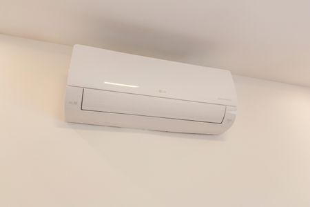 Casa de condomínio à venda com 598m², 4 quartos e 4 vagas Casa de condomínio à venda com 598m², 4 quartos e 4 vagasSuíte 2