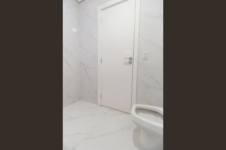 Casa de condomínio à venda com 598m², 4 quartos e 4 vagas Casa de condomínio à venda com 598m², 4 quartos e 4 vagasBanheiro da Suíte 3