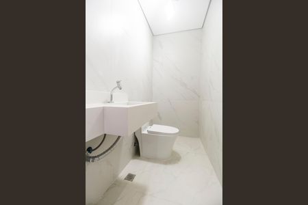 Casa de condomínio à venda com 598m², 4 quartos e 4 vagas Casa de condomínio à venda com 598m², 4 quartos e 4 vagasLavabo