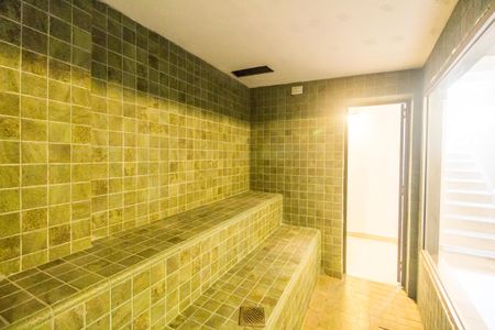 Casa de condomínio à venda com 598m², 4 quartos e 4 vagas Casa de condomínio à venda com 598m², 4 quartos e 4 vagasSaúna