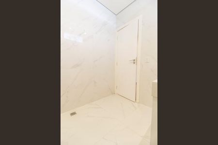 Casa de condomínio à venda com 598m², 4 quartos e 4 vagas Casa de condomínio à venda com 598m², 4 quartos e 4 vagasBanheiro da Suíte 4