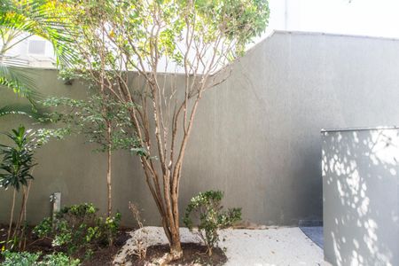 Casa de condomínio à venda com 598m², 4 quartos e 4 vagas Casa de condomínio à venda com 598m², 4 quartos e 4 vagasVista