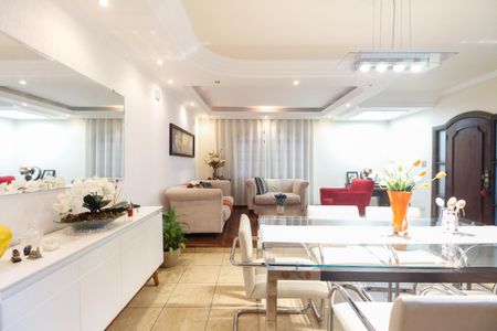 Casa à venda com 287m², 3 quartos e 2 vagasSala