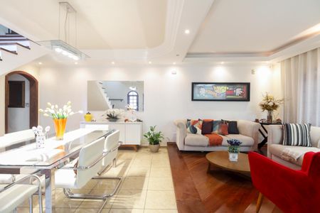 Casa à venda com 287m², 3 quartos e 2 vagasSala