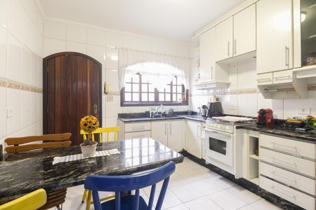 Casa à venda com 287m², 3 quartos e 2 vagasCozinha