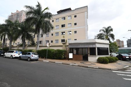 Apartamento à venda com 110m², 2 quartos e 1 vagaFachada e portaria